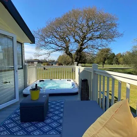 The Major Oak With Hot Tub Lodge