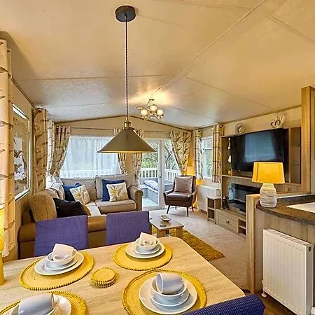Lodge The Major Oak With Hot Tub York