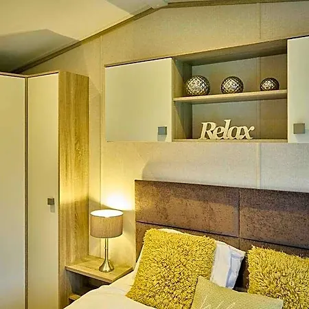 Lodge The Major Oak With Hot Tub York