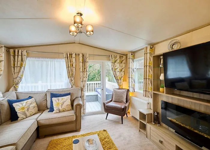 The Major Oak With Hot Tub