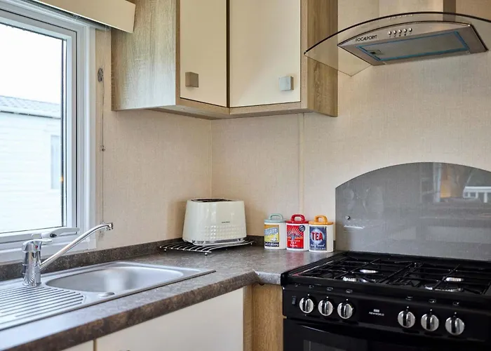 بيت خشبي The Major Oak With Hot Tub *