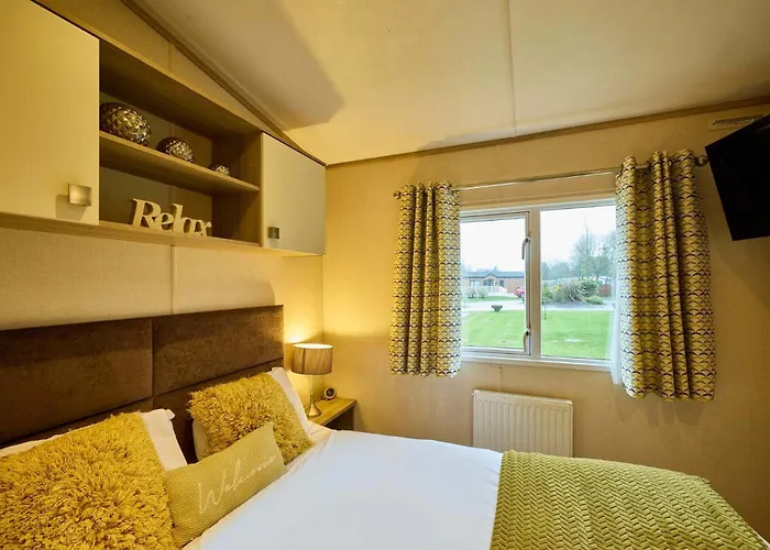 The Major Oak With Hot Tub